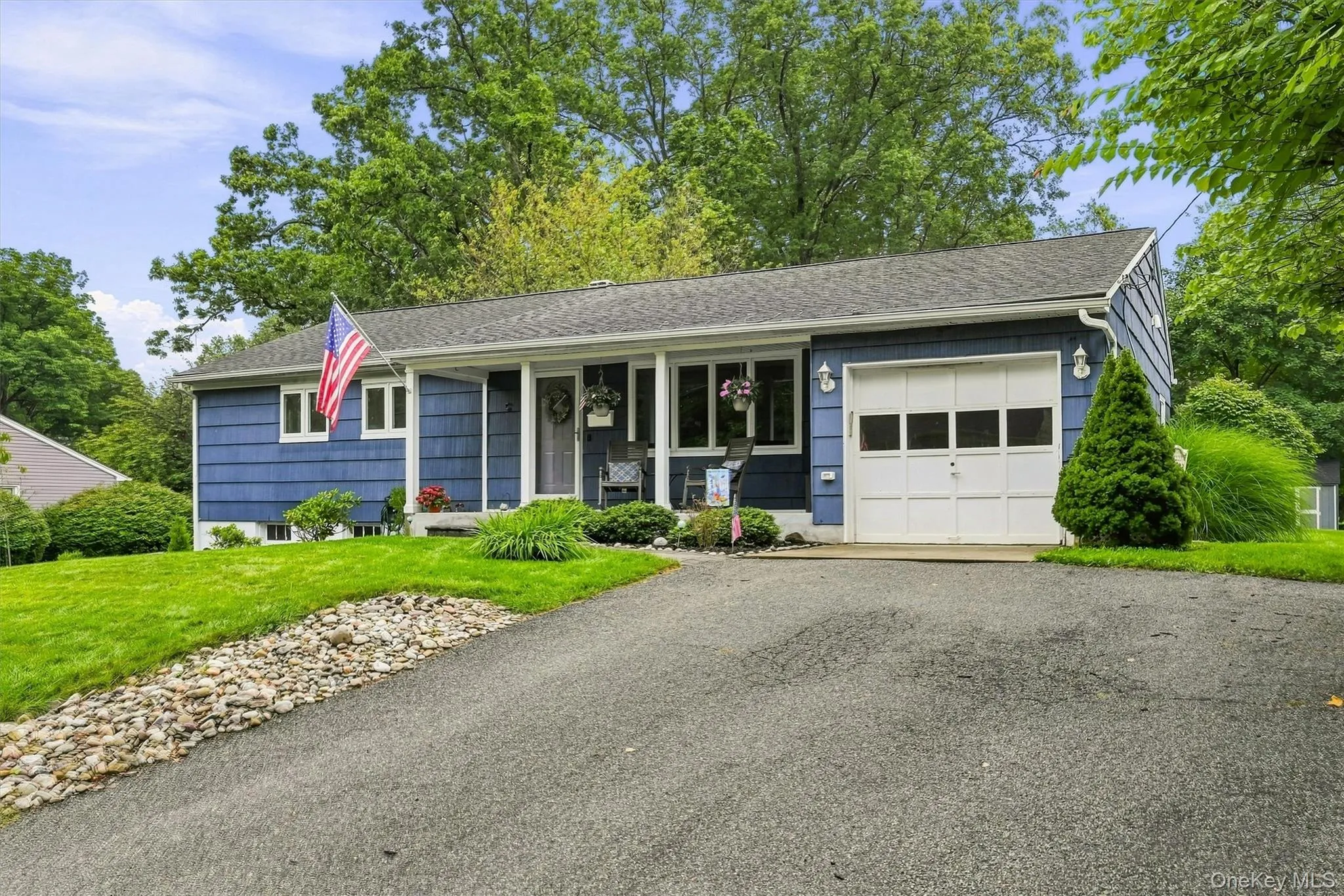 3 Richard Drive, Clarkstown, NY, 3 Bedrooms Bedrooms, 9 Rooms Rooms,1 BathroomBathrooms,Residential,For Rent,Richard,0,1044144 3 Richard Drive, Clarkstown, NY, 3 Bedrooms Bedrooms, 9 Rooms Rooms,1 BathroomBathrooms,Residential,For Rent,Richard,0,1044144