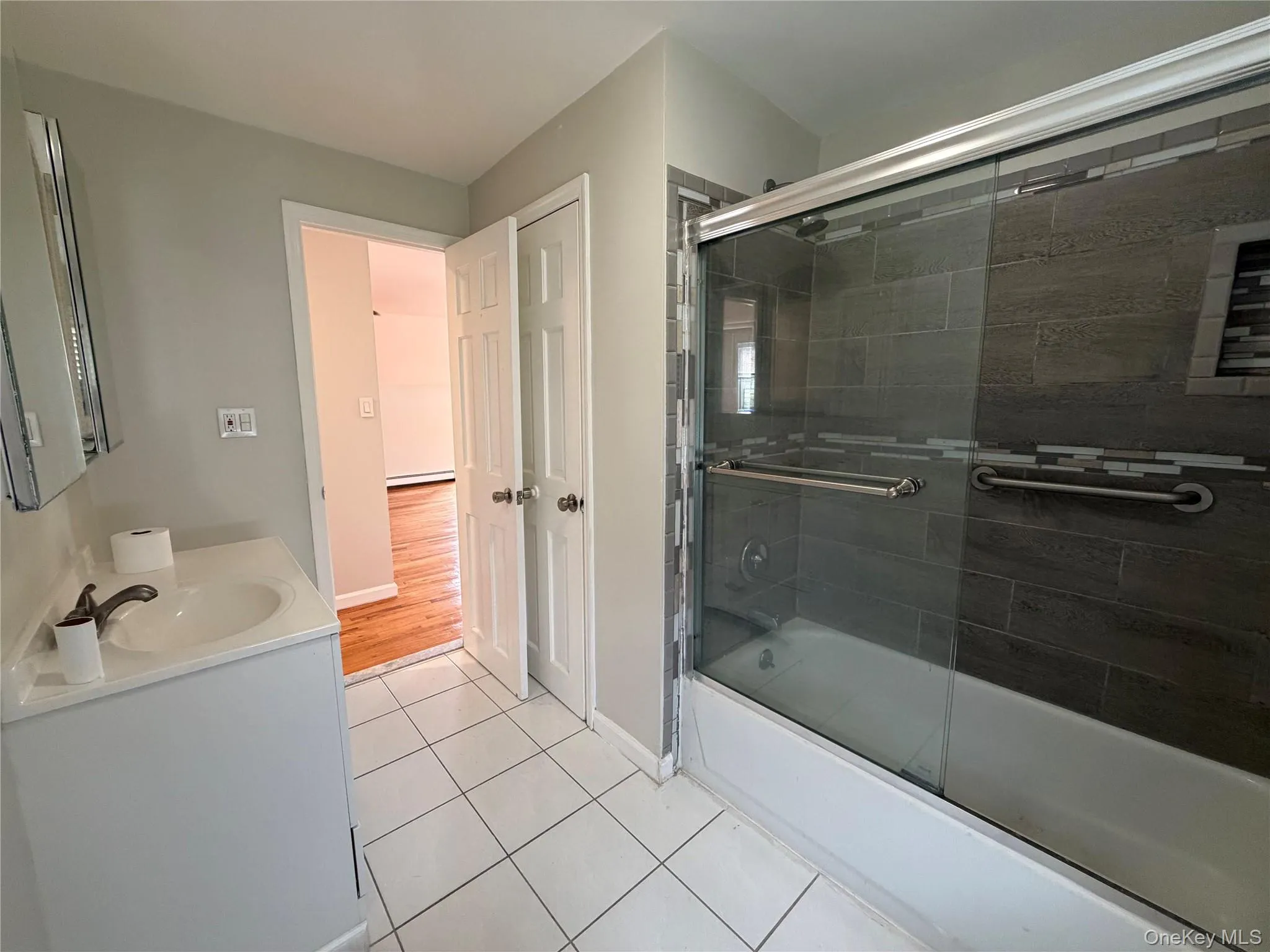 611 Park Avenue, Hempstead, NY, 5 Bedrooms Bedrooms, 9 Rooms Rooms,3 BathroomsBathrooms,Residential,For Rent,Park,0,1044161 611 Park Avenue, Hempstead, NY, 5 Bedrooms Bedrooms, 9 Rooms Rooms,3 BathroomsBathrooms,Residential,For Rent,Park,0,1044161