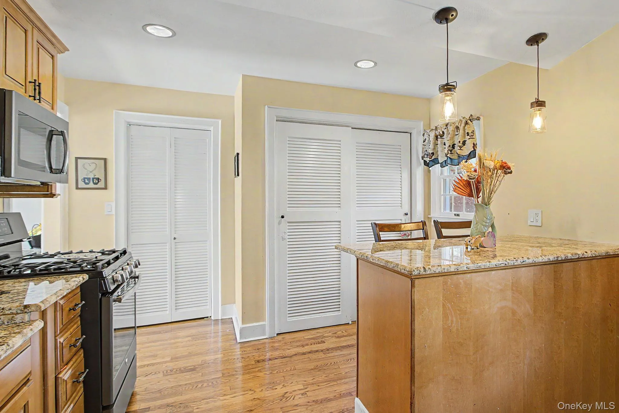 31 Cypress Lane, Orangetown, NY, 3 Bedrooms Bedrooms, 6 Rooms Rooms,2 BathroomsBathrooms,Residential,For Rent,Cypress,0,1044166 31 Cypress Lane, Orangetown, NY, 3 Bedrooms Bedrooms, 6 Rooms Rooms,2 BathroomsBathrooms,Residential,For Rent,Cypress,0,1044166