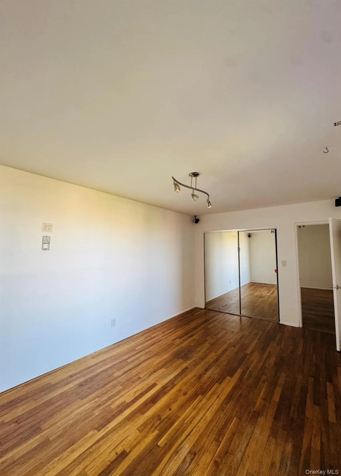 89-20 55th Avenue, New York, NY, 2 Bedroom Bedrooms, 3 Room Rooms,1 BathroomBathrooms,Residential Lease,For Rent,55th,0,1044171 89-20 55th Avenue, New York, NY, 2 Bedroom Bedrooms, 3 Room Rooms,1 BathroomBathrooms,Residential Lease,For Rent,55th,0,1044171