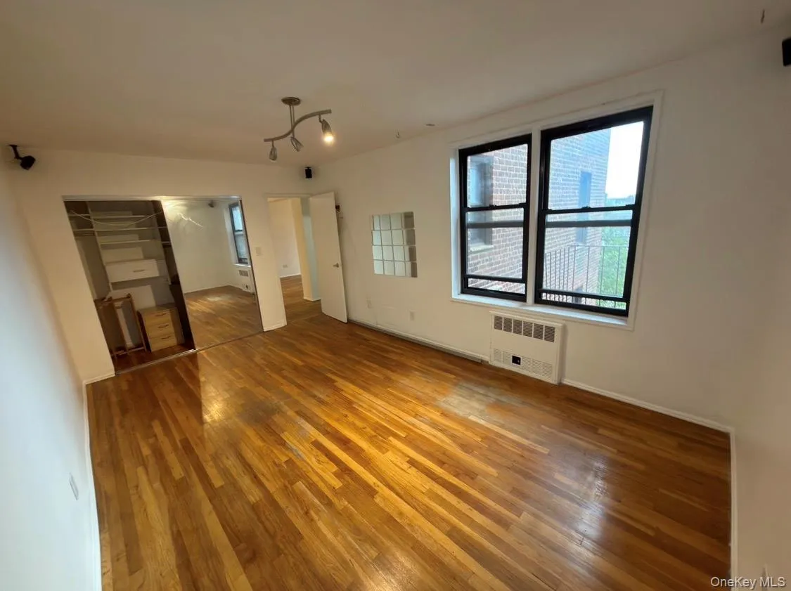 89-20 55th Avenue, New York, NY, 2 Bedroom Bedrooms, 3 Room Rooms,1 BathroomBathrooms,Residential Lease,For Rent,55th,0,1044171 89-20 55th Avenue, New York, NY, 2 Bedroom Bedrooms, 3 Room Rooms,1 BathroomBathrooms,Residential Lease,For Rent,55th,0,1044171