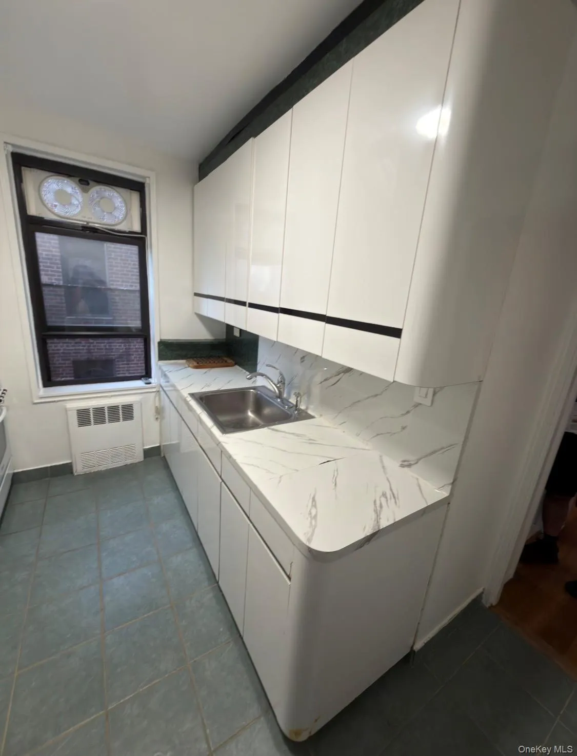 89-20 55th Avenue, New York, NY, 2 Bedroom Bedrooms, 3 Room Rooms,1 BathroomBathrooms,Residential Lease,For Rent,55th,0,1044171 89-20 55th Avenue, New York, NY, 2 Bedroom Bedrooms, 3 Room Rooms,1 BathroomBathrooms,Residential Lease,For Rent,55th,0,1044171