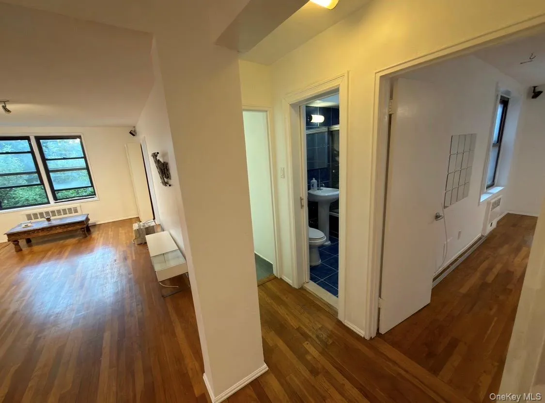 89-20 55th Avenue, New York, NY, 2 Bedroom Bedrooms, 3 Room Rooms,1 BathroomBathrooms,Residential Lease,For Rent,55th,0,1044171 89-20 55th Avenue, New York, NY, 2 Bedroom Bedrooms, 3 Room Rooms,1 BathroomBathrooms,Residential Lease,For Rent,55th,0,1044171