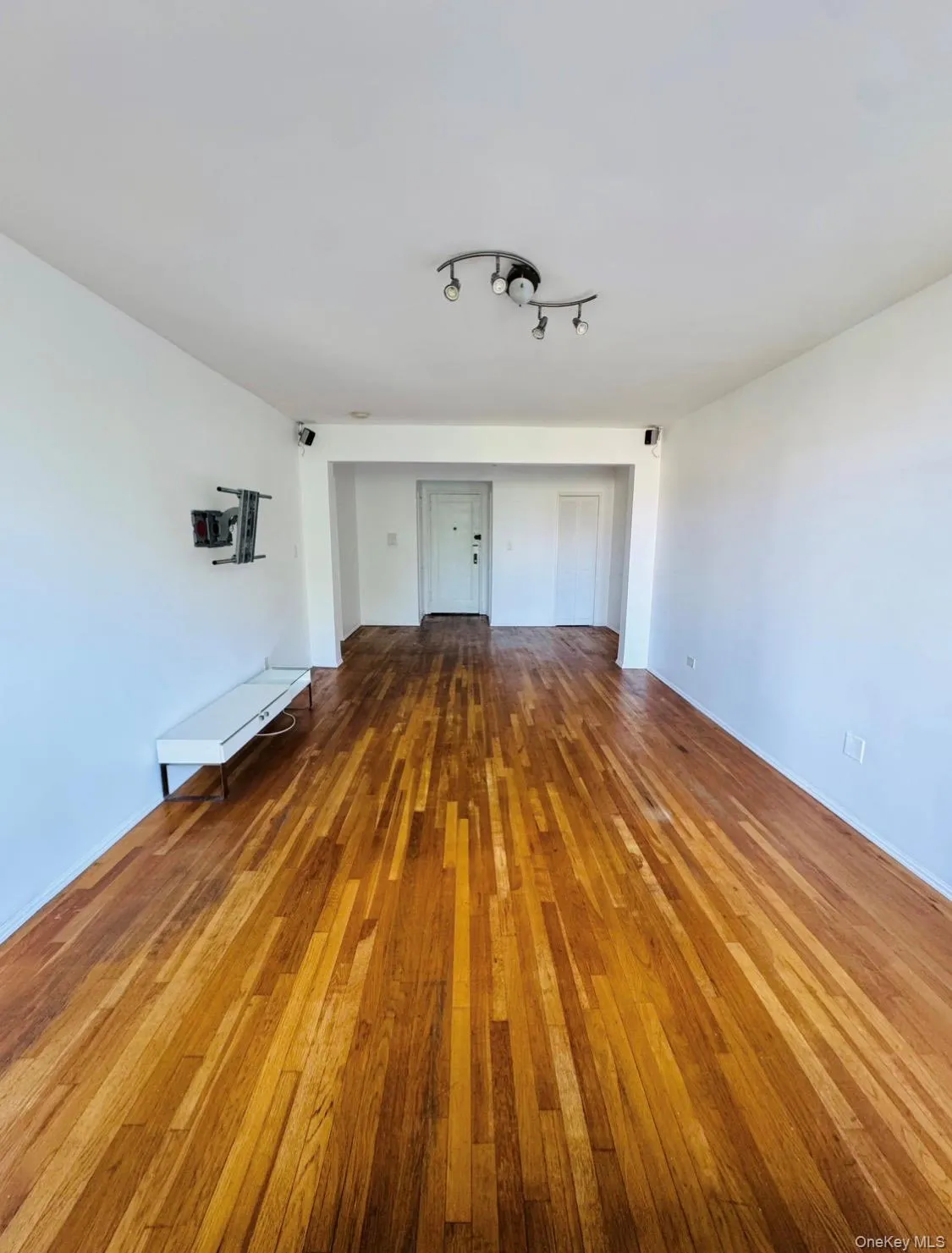89-20 55th Avenue, New York, NY, 2 Bedroom Bedrooms, 3 Room Rooms,1 BathroomBathrooms,Residential Lease,For Rent,55th,0,1044171 89-20 55th Avenue, New York, NY, 2 Bedroom Bedrooms, 3 Room Rooms,1 BathroomBathrooms,Residential Lease,For Rent,55th,0,1044171