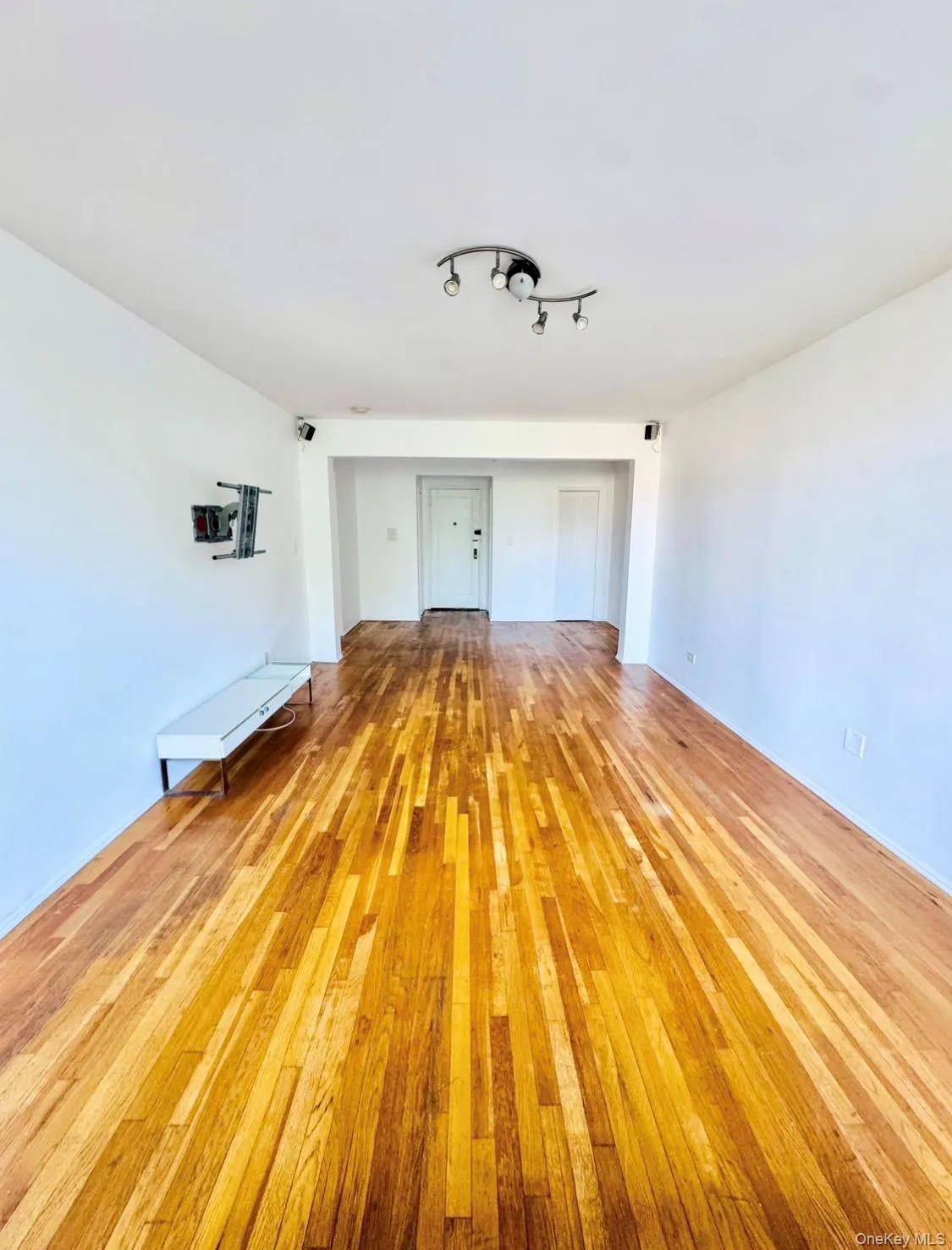 89-20 55th Avenue, New York, NY, 2 Bedroom Bedrooms, 3 Room Rooms,1 BathroomBathrooms,Residential Lease,For Rent,55th,0,1044171 89-20 55th Avenue, New York, NY, 2 Bedroom Bedrooms, 3 Room Rooms,1 BathroomBathrooms,Residential Lease,For Rent,55th,0,1044171