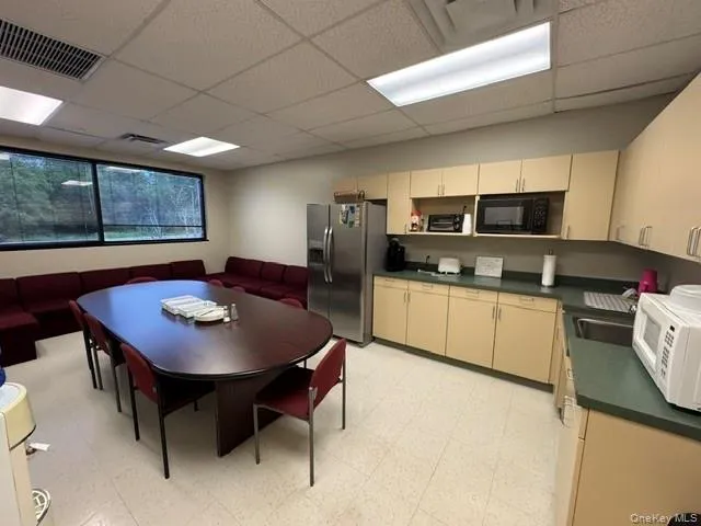 384 Crystal Run Road, Middletown, NY, ,Commercial Lease,For Rent,Crystal Run,0,1044174 384 Crystal Run Road, Middletown, NY, ,Commercial Lease,For Rent,Crystal Run,0,1044174