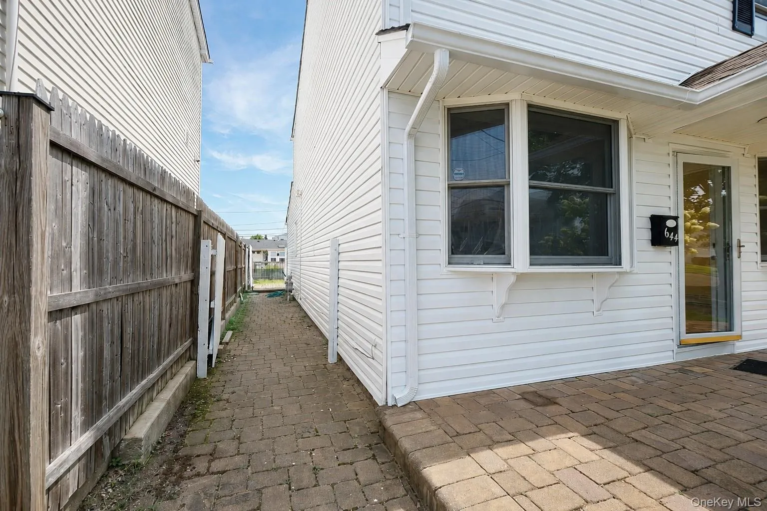 644 South 8th Street, West Babylon, NY, 5 Bedrooms Bedrooms, 7 Rooms Rooms,2 BathroomsBathrooms,Residential,For Rent,8th Street,0,1044175 644 South 8th Street, West Babylon, NY, 5 Bedrooms Bedrooms, 7 Rooms Rooms,2 BathroomsBathrooms,Residential,For Rent,8th Street,0,1044175