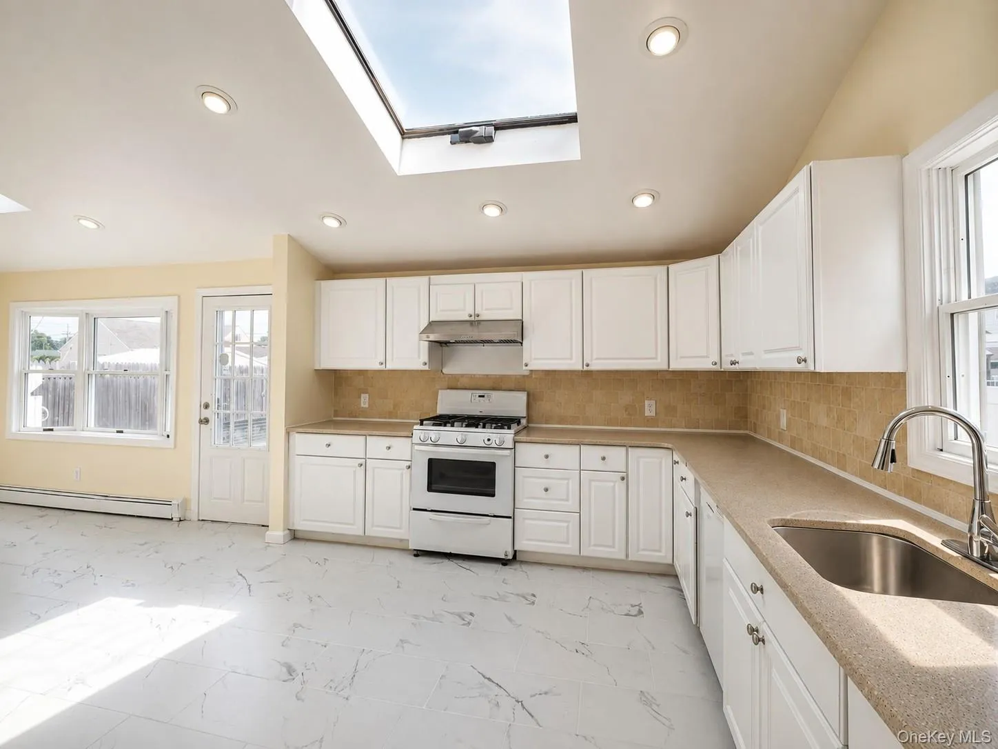 644 South 8th Street, West Babylon, NY, 5 Bedrooms Bedrooms, 7 Rooms Rooms,2 BathroomsBathrooms,Residential,For Rent,8th Street,0,1044175 644 South 8th Street, West Babylon, NY, 5 Bedrooms Bedrooms, 7 Rooms Rooms,2 BathroomsBathrooms,Residential,For Rent,8th Street,0,1044175