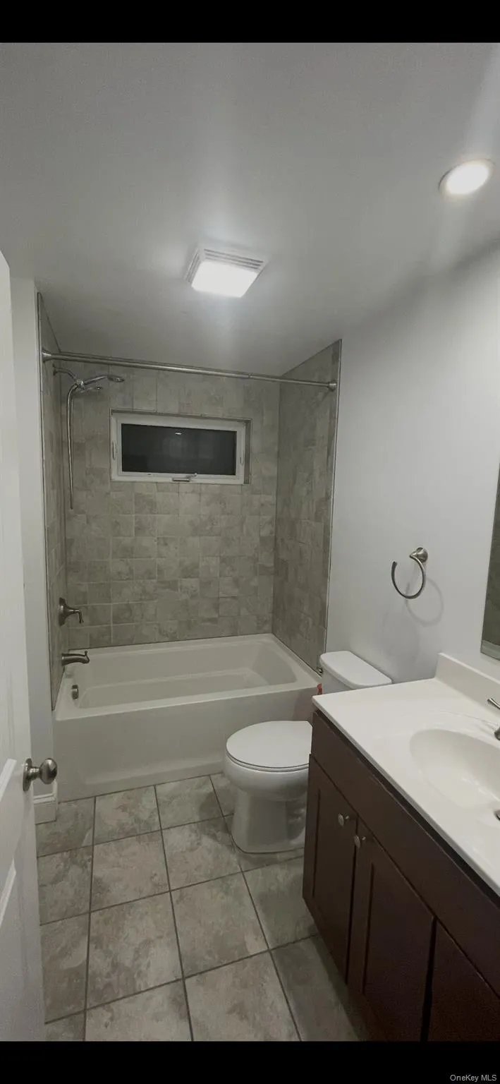 10 Pershing, Hempstead, NY, 1 Bedroom Bedrooms, 3 Rooms Rooms,1 BathroomBathrooms,Residential Lease,For Rent,Pershing,0,1044176 10 Pershing, Hempstead, NY, 1 Bedroom Bedrooms, 3 Rooms Rooms,1 BathroomBathrooms,Residential Lease,For Rent,Pershing,0,1044176