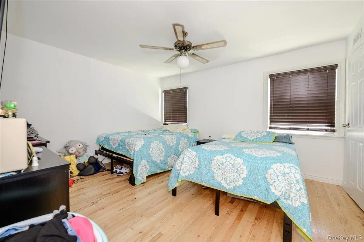 2406 Tiemann Avenue, New York, NY, 3 Bedrooms Bedrooms, 5 Rooms Rooms,1 BathroomBathrooms,Residential,For Rent,Tiemann,0,1044179 2406 Tiemann Avenue, New York, NY, 3 Bedrooms Bedrooms, 5 Rooms Rooms,1 BathroomBathrooms,Residential,For Rent,Tiemann,0,1044179