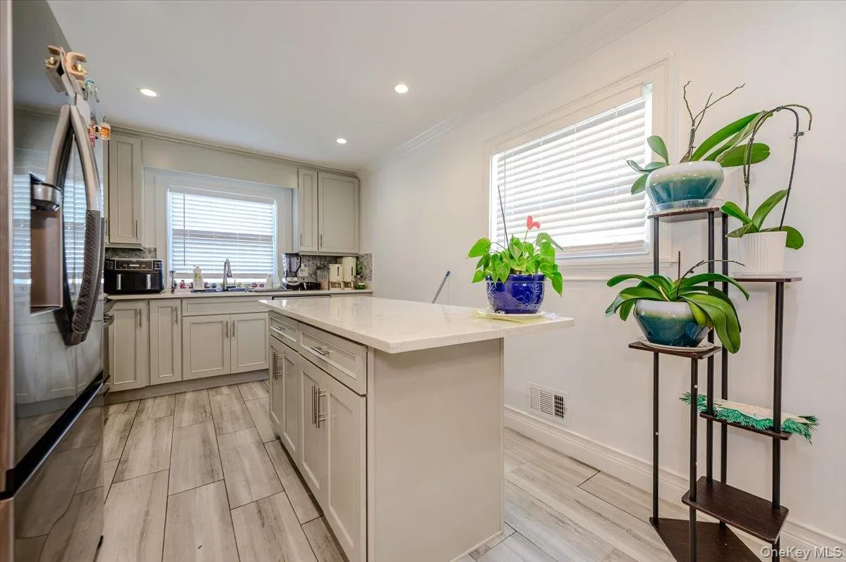 2406 Tiemann Avenue, New York, NY, 3 Bedrooms Bedrooms, 5 Rooms Rooms,1 BathroomBathrooms,Residential,For Rent,Tiemann,0,1044179 2406 Tiemann Avenue, New York, NY, 3 Bedrooms Bedrooms, 5 Rooms Rooms,1 BathroomBathrooms,Residential,For Rent,Tiemann,0,1044179