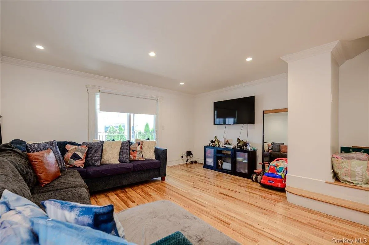 2406 Tiemann Avenue, New York, NY, 3 Bedrooms Bedrooms, 5 Rooms Rooms,1 BathroomBathrooms,Residential,For Rent,Tiemann,0,1044179 2406 Tiemann Avenue, New York, NY, 3 Bedrooms Bedrooms, 5 Rooms Rooms,1 BathroomBathrooms,Residential,For Rent,Tiemann,0,1044179