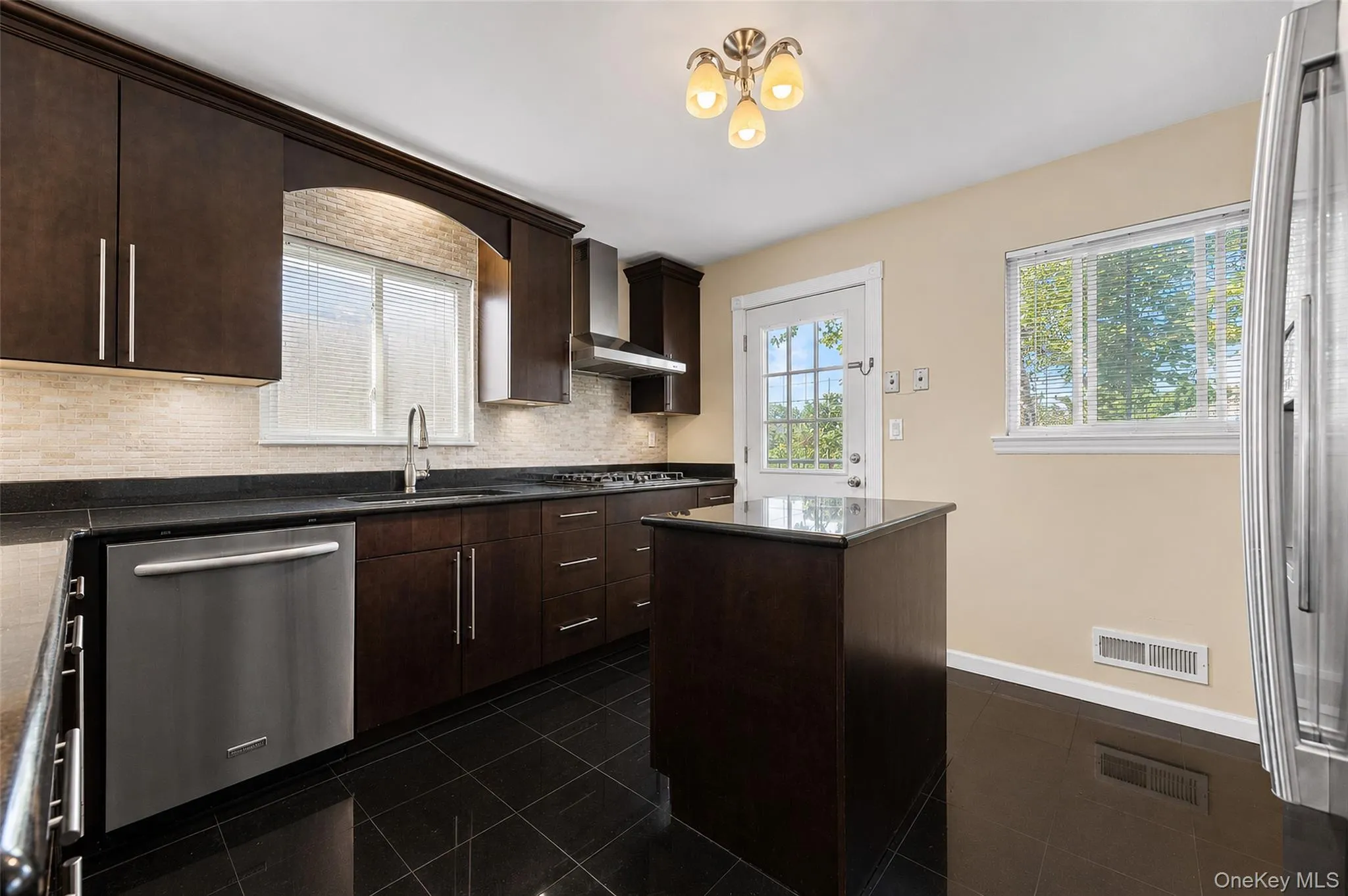 64-38 Marathon Parkway, New York, NY, 3 Bedrooms Bedrooms, 12 Rooms Rooms,3 BathroomsBathrooms,Residential,For Rent,Marathon,0,1044180 64-38 Marathon Parkway, New York, NY, 3 Bedrooms Bedrooms, 12 Rooms Rooms,3 BathroomsBathrooms,Residential,For Rent,Marathon,0,1044180