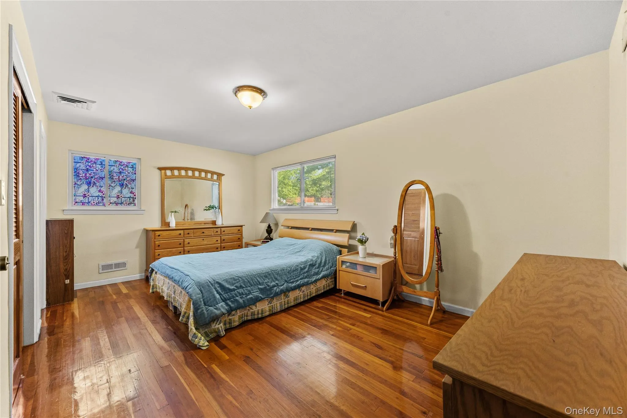 64-38 Marathon Parkway, New York, NY, 3 Bedrooms Bedrooms, 12 Rooms Rooms,3 BathroomsBathrooms,Residential,For Rent,Marathon,0,1044180 64-38 Marathon Parkway, New York, NY, 3 Bedrooms Bedrooms, 12 Rooms Rooms,3 BathroomsBathrooms,Residential,For Rent,Marathon,0,1044180