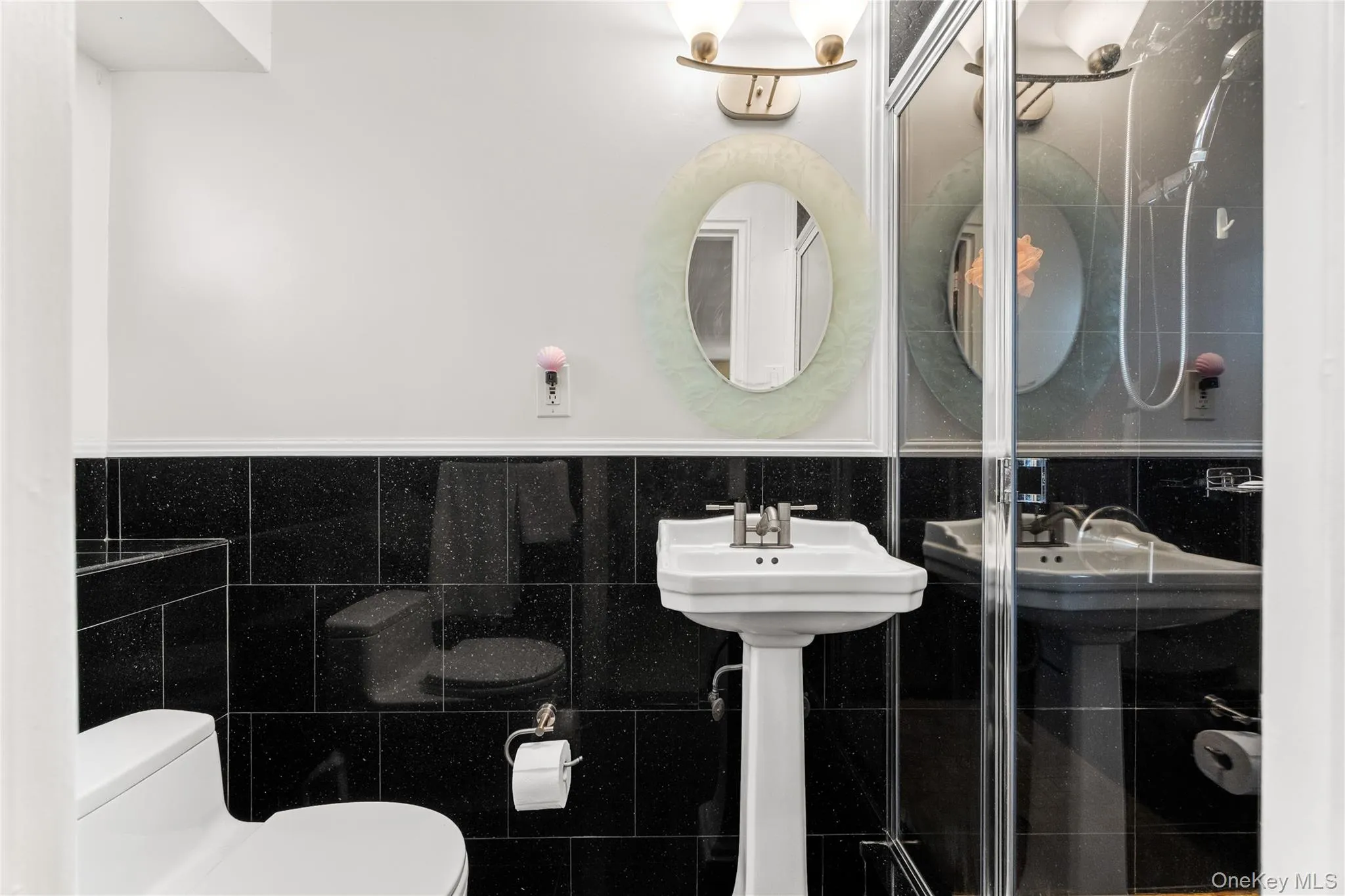 64-38 Marathon Parkway, New York, NY, 3 Bedrooms Bedrooms, 12 Rooms Rooms,3 BathroomsBathrooms,Residential,For Rent,Marathon,0,1044180 64-38 Marathon Parkway, New York, NY, 3 Bedrooms Bedrooms, 12 Rooms Rooms,3 BathroomsBathrooms,Residential,For Rent,Marathon,0,1044180