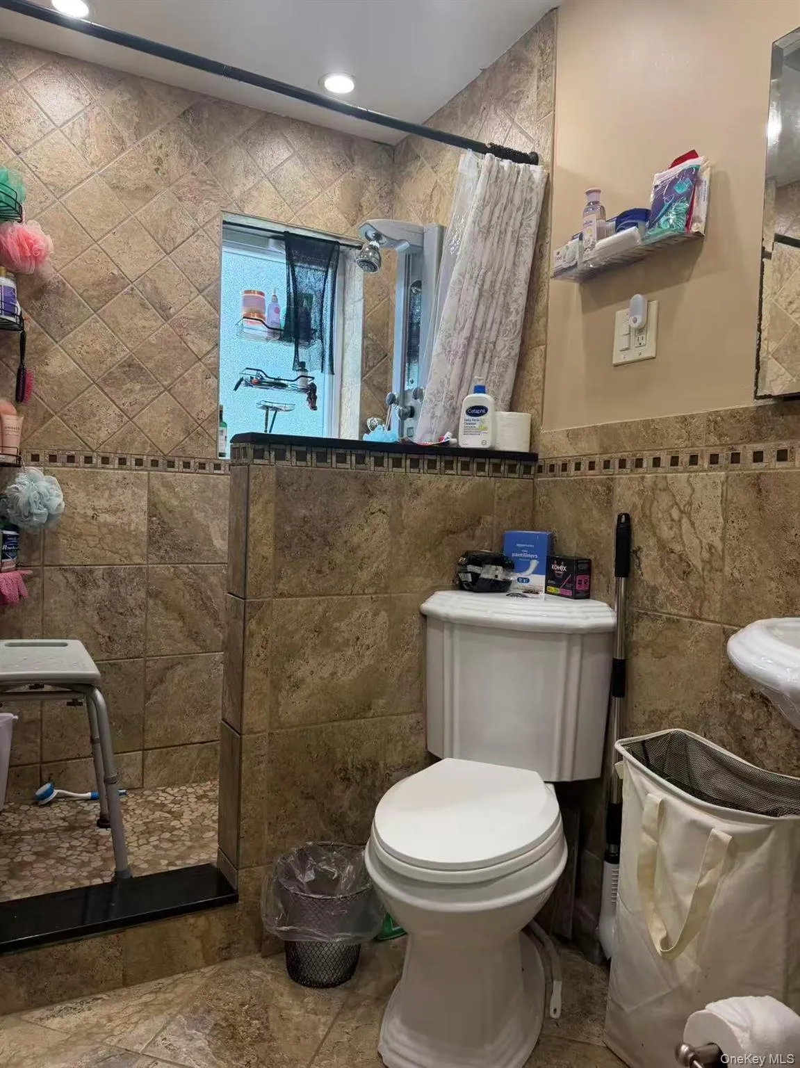 4320 247th Street, New York, NY, 4 Bedrooms Bedrooms, 7 Rooms Rooms,1 BathroomBathrooms,Residential,For Rent,247th,0,1044181 4320 247th Street, New York, NY, 4 Bedrooms Bedrooms, 7 Rooms Rooms,1 BathroomBathrooms,Residential,For Rent,247th,0,1044181