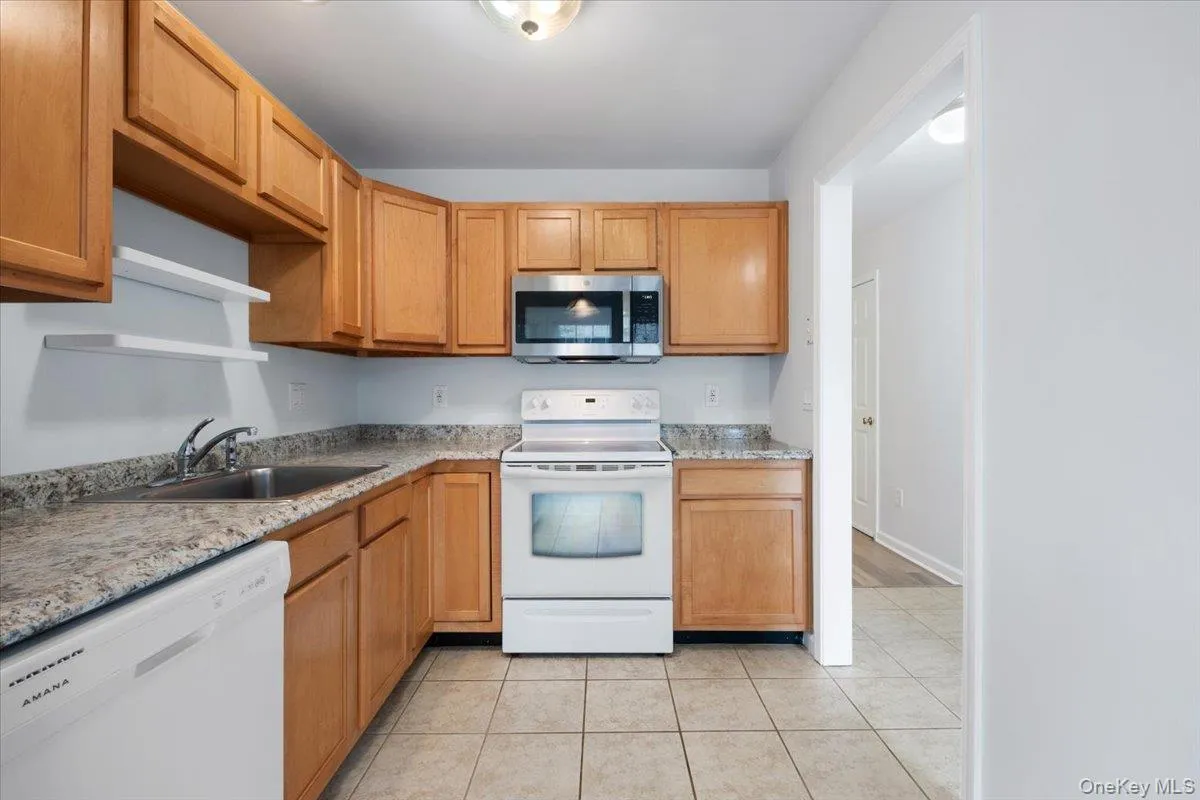 307 Alexandra Court, Carmel, NY, 2 Bedrooms Bedrooms, 5 Rooms Rooms,1 BathroomBathrooms,Residential,For Rent,Alexandra,0,1044188 307 Alexandra Court, Carmel, NY, 2 Bedrooms Bedrooms, 5 Rooms Rooms,1 BathroomBathrooms,Residential,For Rent,Alexandra,0,1044188
