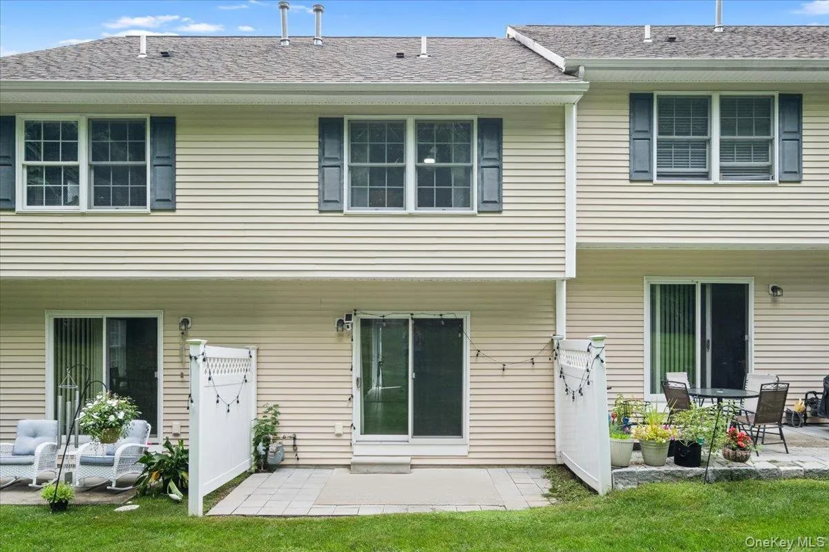 307 Alexandra Court, Carmel, NY, 2 Bedrooms Bedrooms, 5 Rooms Rooms,1 BathroomBathrooms,Residential,For Rent,Alexandra,0,1044188 307 Alexandra Court, Carmel, NY, 2 Bedrooms Bedrooms, 5 Rooms Rooms,1 BathroomBathrooms,Residential,For Rent,Alexandra,0,1044188