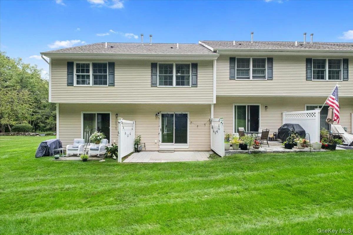 307 Alexandra Court, Carmel, NY, 2 Bedrooms Bedrooms, 5 Rooms Rooms,1 BathroomBathrooms,Residential,For Rent,Alexandra,0,1044188 307 Alexandra Court, Carmel, NY, 2 Bedrooms Bedrooms, 5 Rooms Rooms,1 BathroomBathrooms,Residential,For Rent,Alexandra,0,1044188
