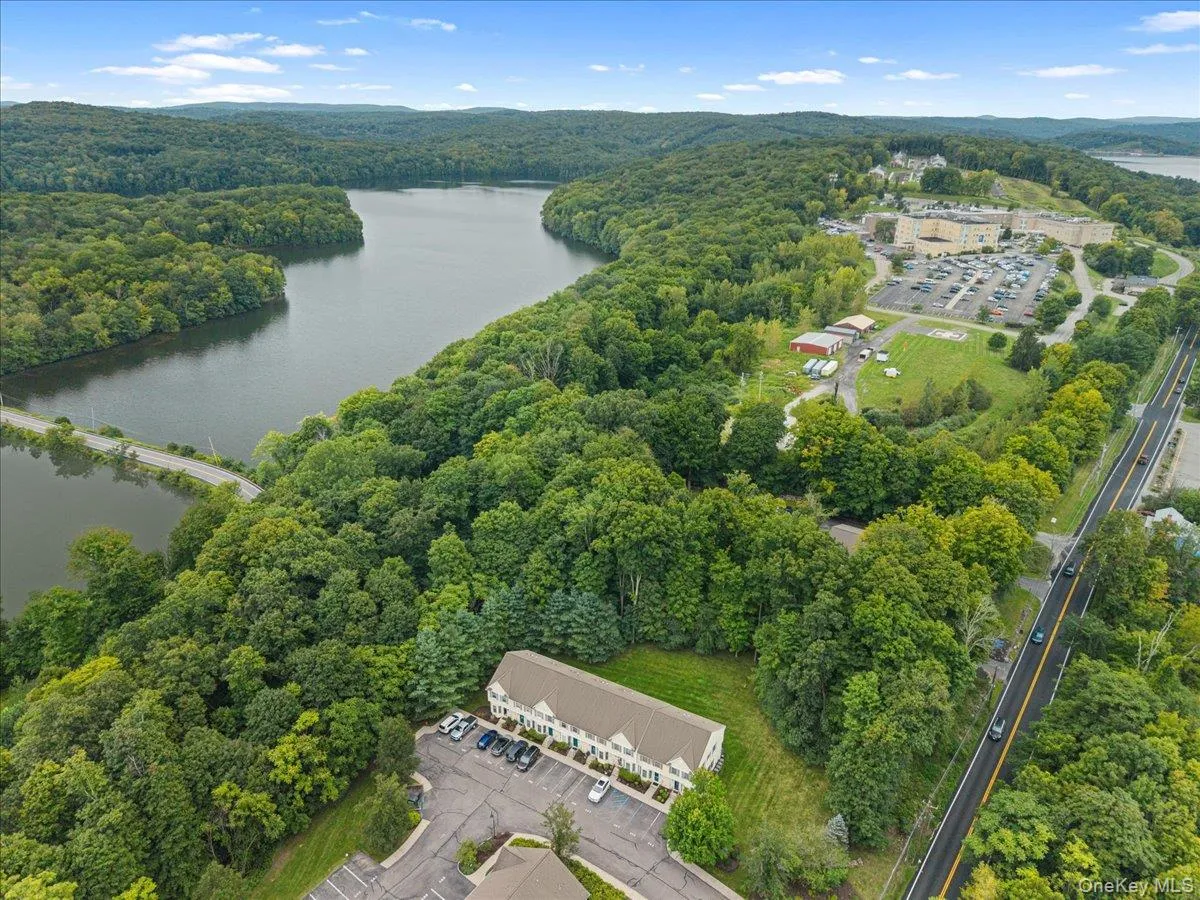 307 Alexandra Court, Carmel, NY, 2 Bedrooms Bedrooms, 5 Rooms Rooms,1 BathroomBathrooms,Residential,For Rent,Alexandra,0,1044188 307 Alexandra Court, Carmel, NY, 2 Bedrooms Bedrooms, 5 Rooms Rooms,1 BathroomBathrooms,Residential,For Rent,Alexandra,0,1044188