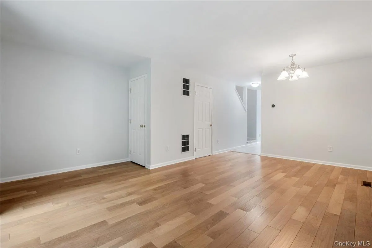 307 Alexandra Court, Carmel, NY, 2 Bedrooms Bedrooms, 5 Rooms Rooms,1 BathroomBathrooms,Residential,For Rent,Alexandra,0,1044188 307 Alexandra Court, Carmel, NY, 2 Bedrooms Bedrooms, 5 Rooms Rooms,1 BathroomBathrooms,Residential,For Rent,Alexandra,0,1044188