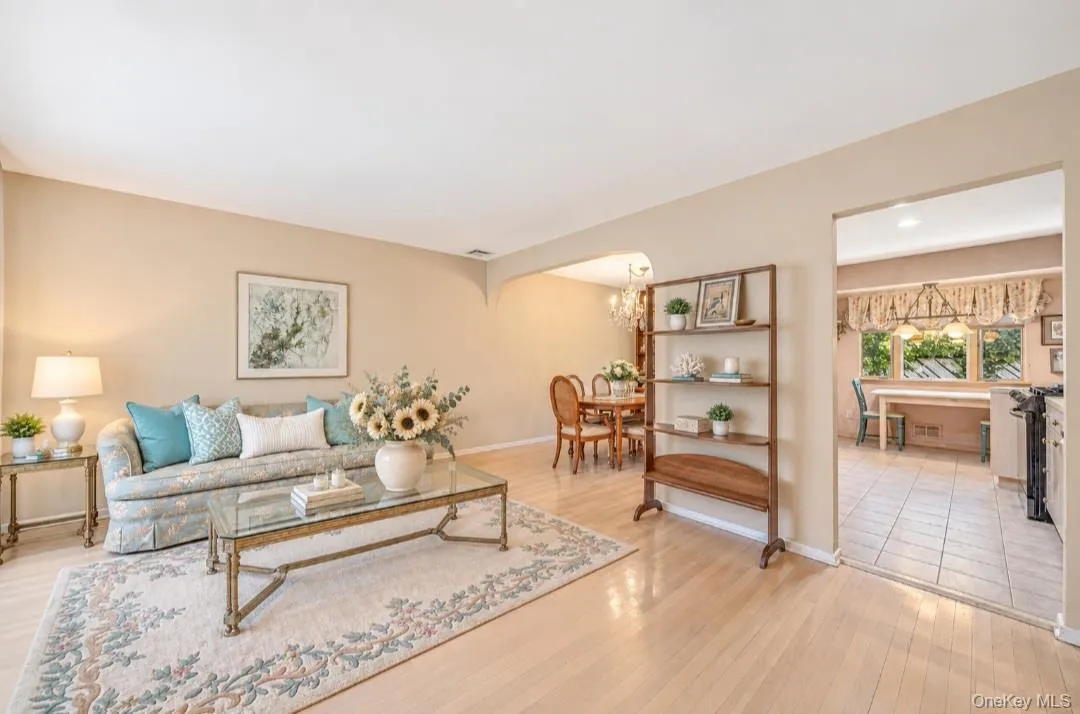 149 Burlington Avenue, Babylon, NY, 3 Bedrooms Bedrooms, 6 Rooms Rooms,2 BathroomsBathrooms,Residential,For Rent,Burlington,0,1044189 149 Burlington Avenue, Babylon, NY, 3 Bedrooms Bedrooms, 6 Rooms Rooms,2 BathroomsBathrooms,Residential,For Rent,Burlington,0,1044189