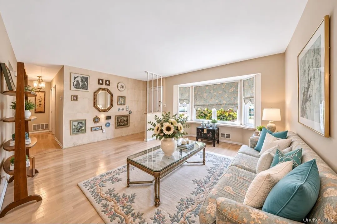 149 Burlington Avenue, Babylon, NY, 3 Bedrooms Bedrooms, 6 Rooms Rooms,2 BathroomsBathrooms,Residential,For Rent,Burlington,0,1044189 149 Burlington Avenue, Babylon, NY, 3 Bedrooms Bedrooms, 6 Rooms Rooms,2 BathroomsBathrooms,Residential,For Rent,Burlington,0,1044189