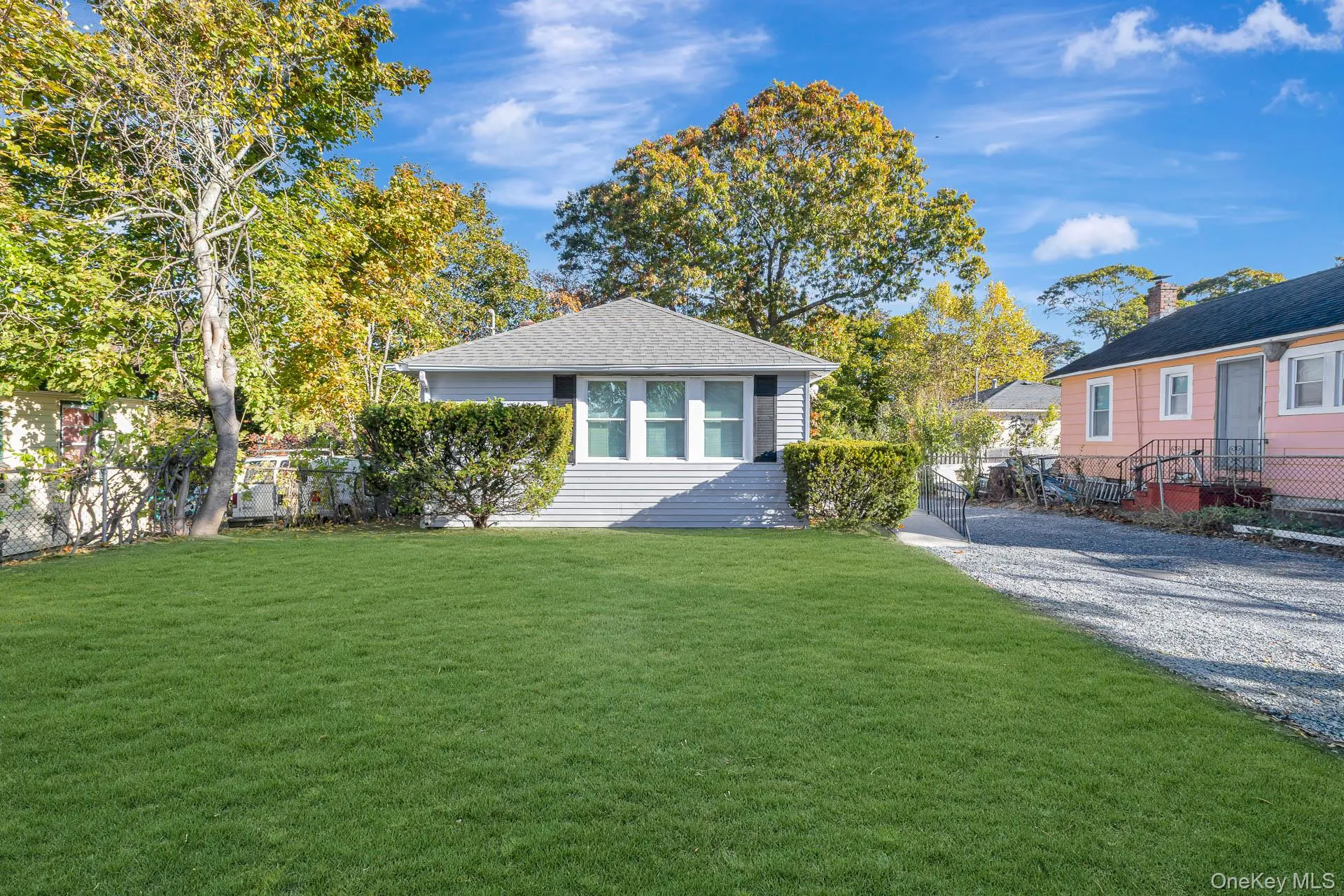 860 Flanders Road, Southampton, NY, 3 Bedrooms Bedrooms, 6 Rooms Rooms,1 BathroomBathrooms,Residential,For Rent,Flanders,0,1044192 860 Flanders Road, Southampton, NY, 3 Bedrooms Bedrooms, 6 Rooms Rooms,1 BathroomBathrooms,Residential,For Rent,Flanders,0,1044192