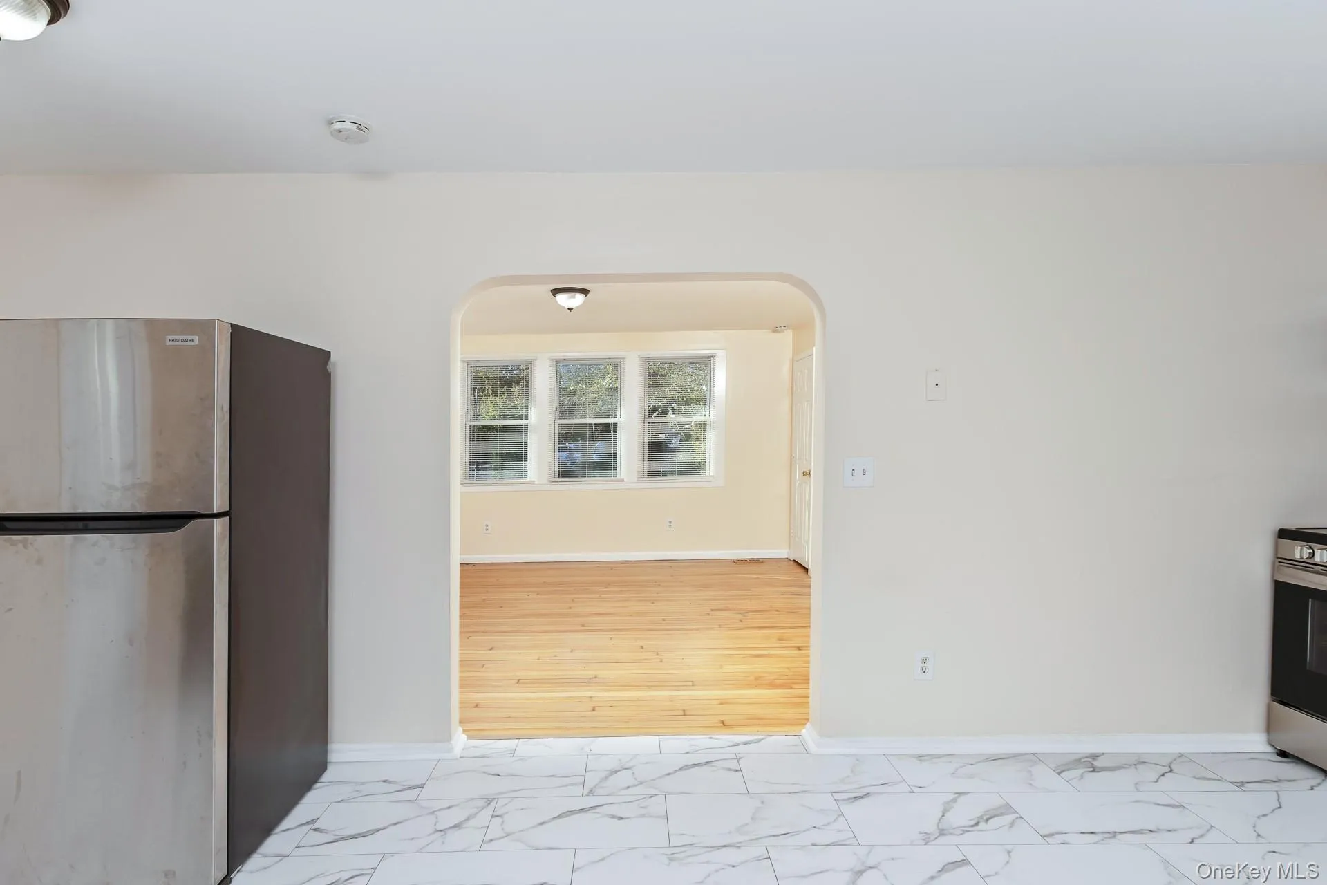 860 Flanders Road, Southampton, NY, 3 Bedrooms Bedrooms, 6 Rooms Rooms,1 BathroomBathrooms,Residential,For Rent,Flanders,0,1044192 860 Flanders Road, Southampton, NY, 3 Bedrooms Bedrooms, 6 Rooms Rooms,1 BathroomBathrooms,Residential,For Rent,Flanders,0,1044192