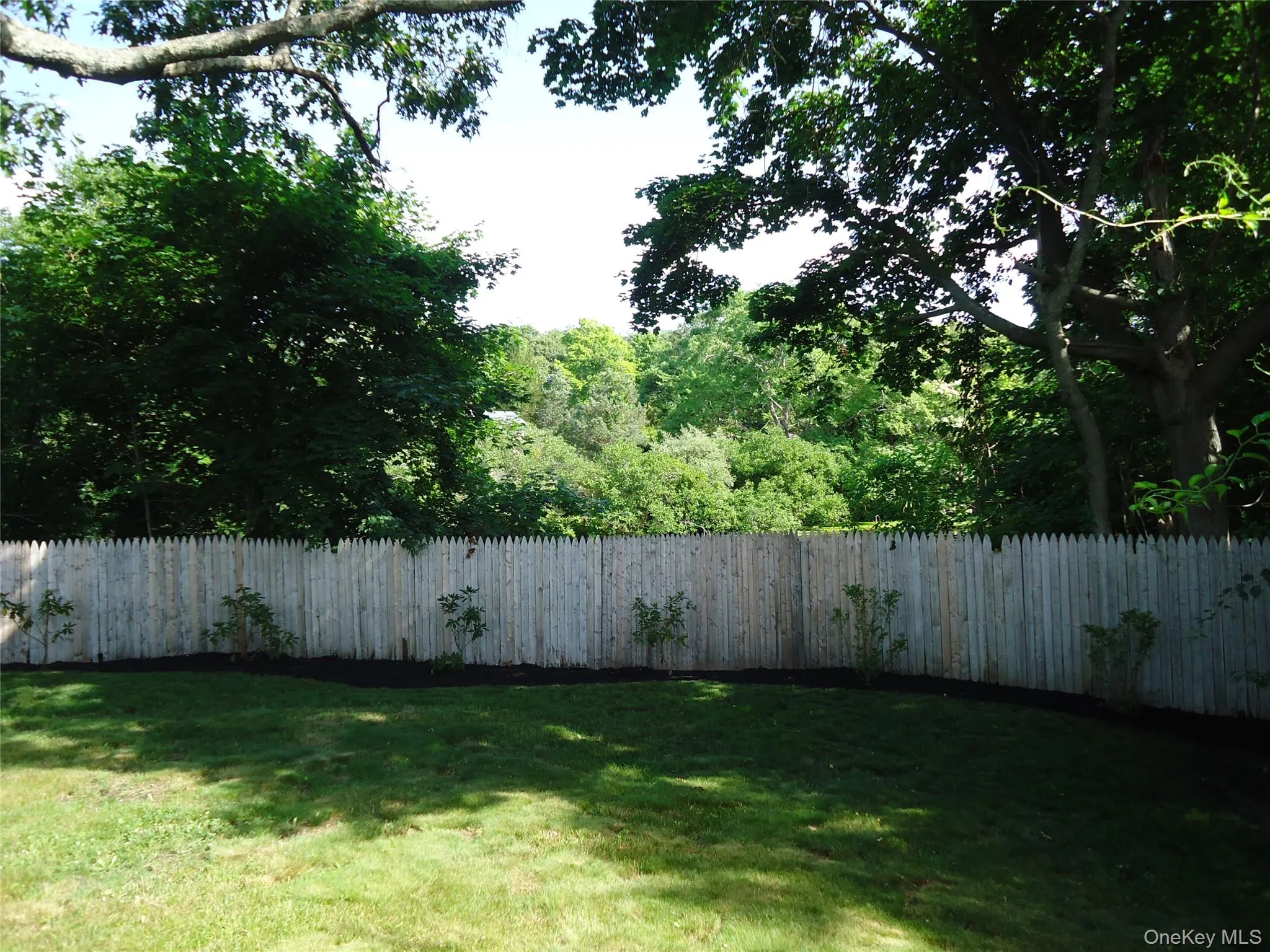 860 Flanders Road, Southampton, NY, 3 Bedrooms Bedrooms, 6 Rooms Rooms,1 BathroomBathrooms,Residential,For Rent,Flanders,0,1044192 860 Flanders Road, Southampton, NY, 3 Bedrooms Bedrooms, 6 Rooms Rooms,1 BathroomBathrooms,Residential,For Rent,Flanders,0,1044192