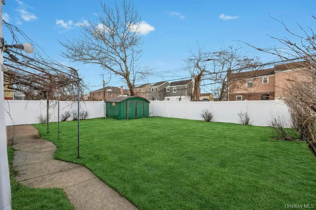 13 Crystal St, Hempstead, NY, 4 Bedrooms Bedrooms, 7 Rooms Rooms,1 BathroomBathrooms,Residential,For Rent,Crystal St,0,1044193 13 Crystal St, Hempstead, NY, 4 Bedrooms Bedrooms, 7 Rooms Rooms,1 BathroomBathrooms,Residential,For Rent,Crystal St,0,1044193