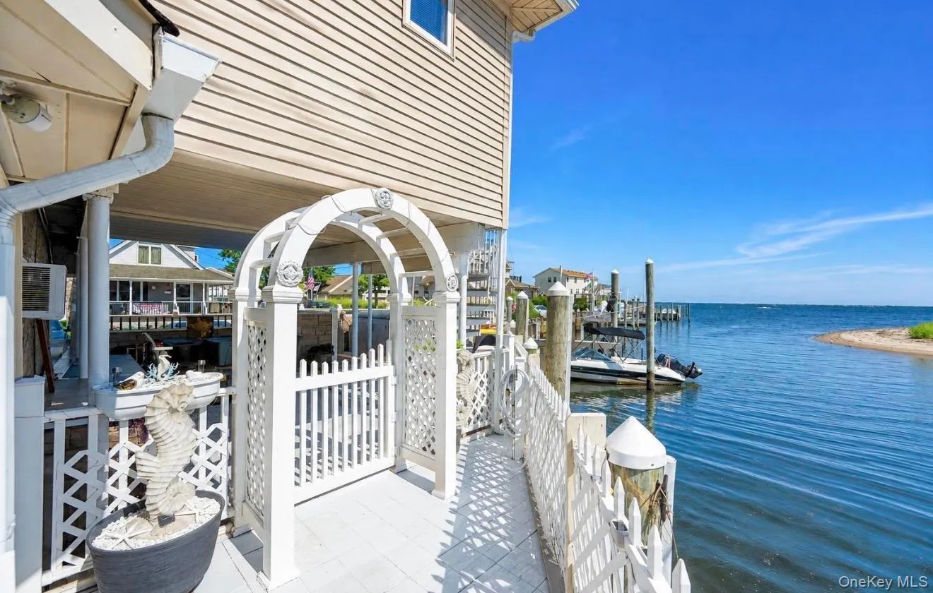 959 5th Street, Babylon, NY, 3 Bedrooms Bedrooms, 6 Rooms Rooms,3 BathroomsBathrooms,Residential,For Rent,5th,0,1044197 959 5th Street, Babylon, NY, 3 Bedrooms Bedrooms, 6 Rooms Rooms,3 BathroomsBathrooms,Residential,For Rent,5th,0,1044197