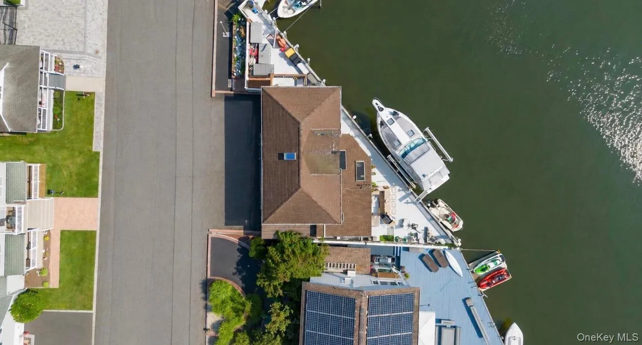 959 5th Street, Babylon, NY, 3 Bedrooms Bedrooms, 6 Rooms Rooms,3 BathroomsBathrooms,Residential,For Rent,5th,0,1044197 959 5th Street, Babylon, NY, 3 Bedrooms Bedrooms, 6 Rooms Rooms,3 BathroomsBathrooms,Residential,For Rent,5th,0,1044197