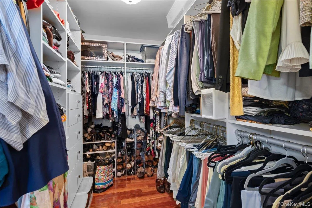 Huge walk in closet Huge walk in closet