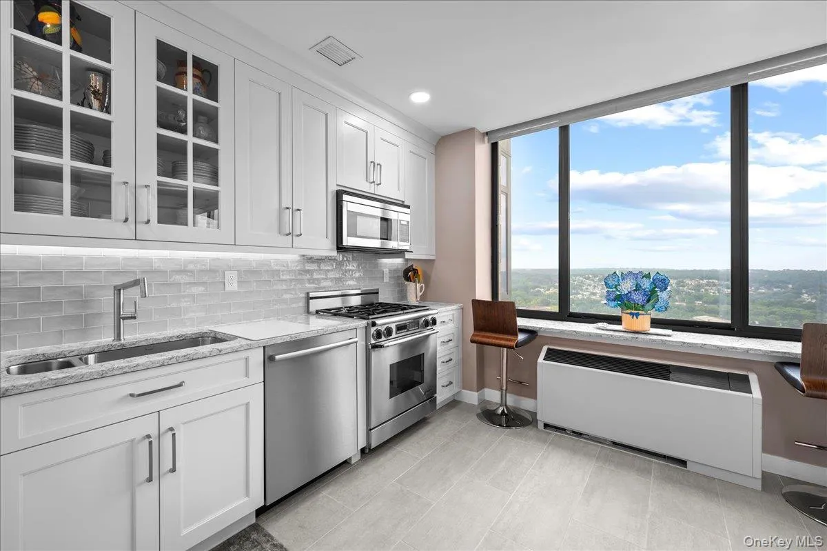 10 City Place, White Plains, NY, 3 Bedrooms Bedrooms, 6 Rooms Rooms,3 BathroomsBathrooms,Residential,For Rent,City,0,1044199 10 City Place, White Plains, NY, 3 Bedrooms Bedrooms, 6 Rooms Rooms,3 BathroomsBathrooms,Residential,For Rent,City,0,1044199