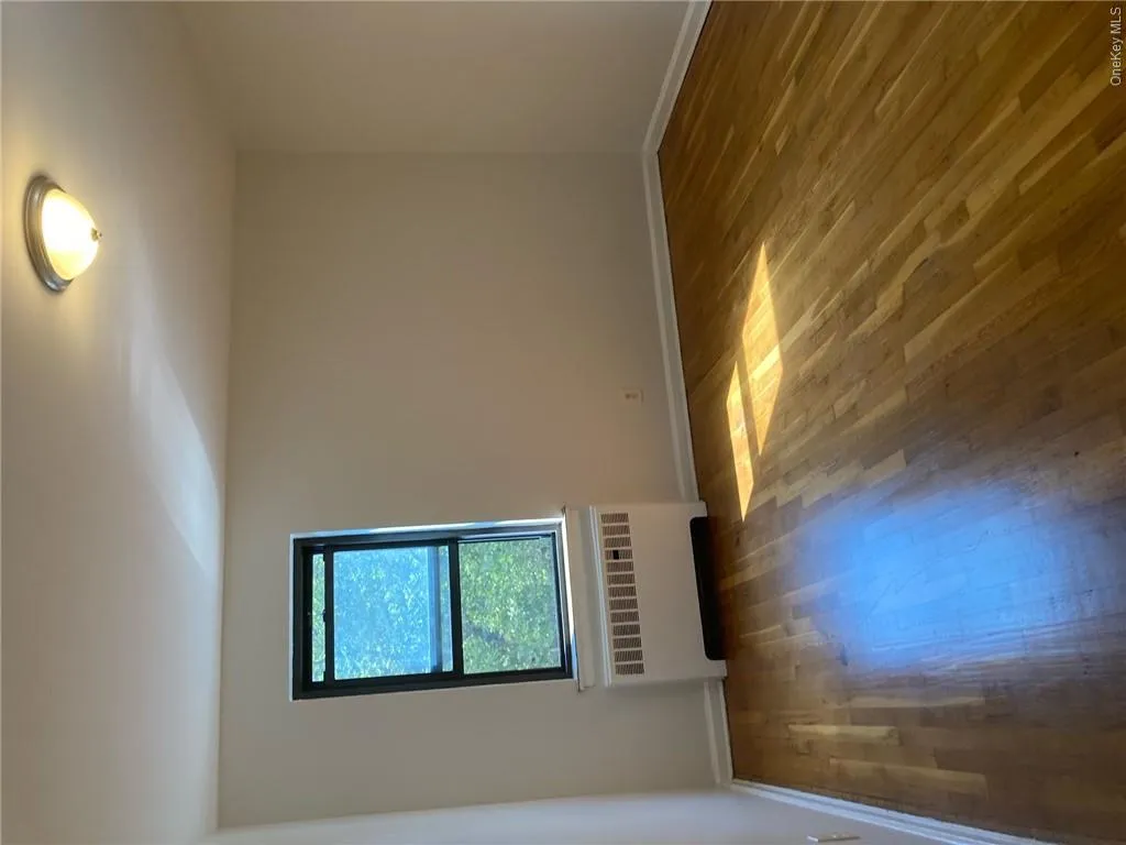 33 William Street, Mount Vernon, NY, 1 Bedroom Bedrooms, 3 Rooms Rooms,1 BathroomBathrooms,Residential Lease,For Rent,William,0,1044206 33 William Street, Mount Vernon, NY, 1 Bedroom Bedrooms, 3 Rooms Rooms,1 BathroomBathrooms,Residential Lease,For Rent,William,0,1044206