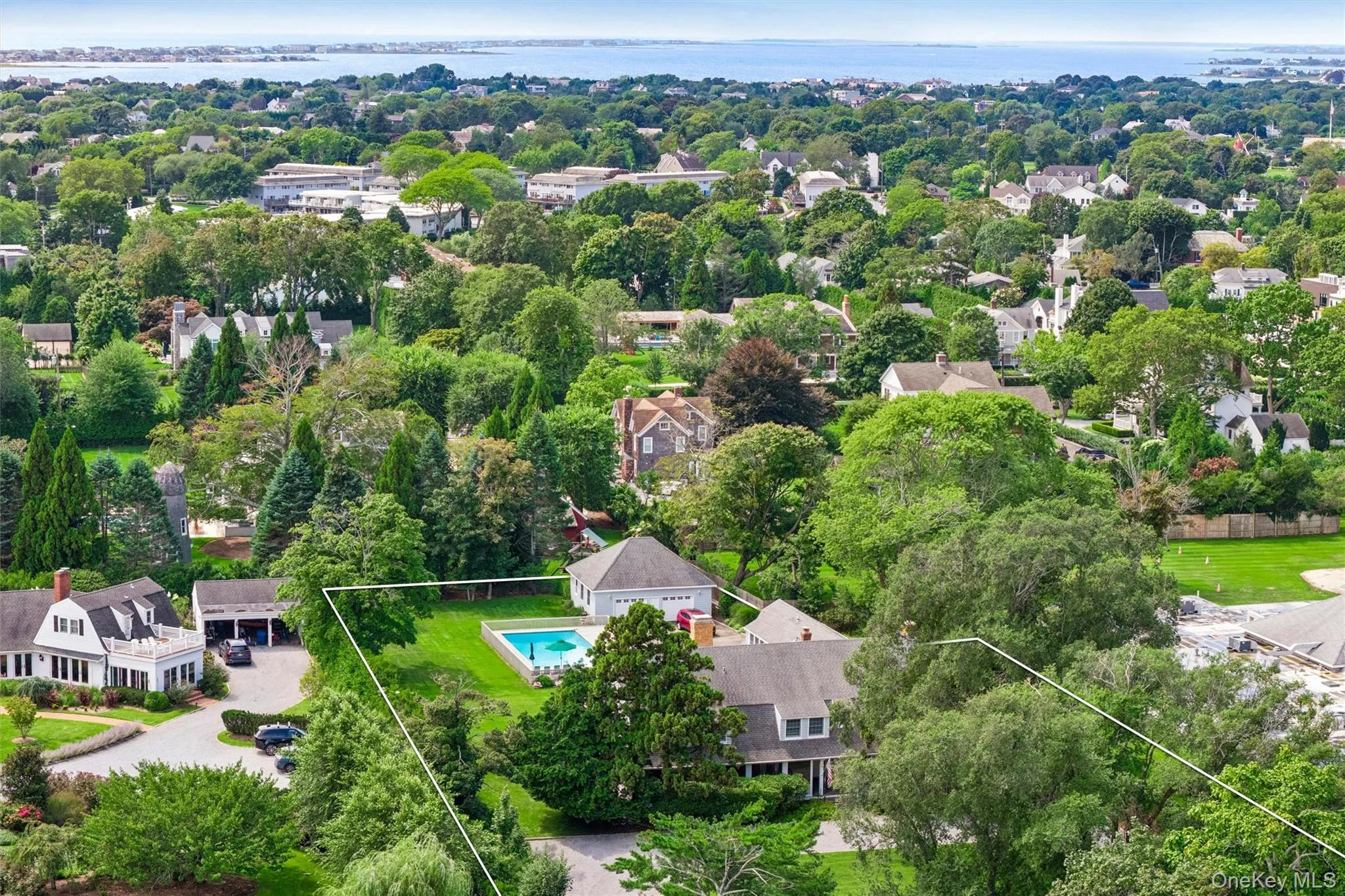 21 Seafield Lane, Southampton, NY, 7 Bedrooms Bedrooms, 16 Rooms Rooms,5 BathroomsBathrooms,Residential,For Rent,Seafield,0,1044207 21 Seafield Lane, Southampton, NY, 7 Bedrooms Bedrooms, 16 Rooms Rooms,5 BathroomsBathrooms,Residential,For Rent,Seafield,0,1044207