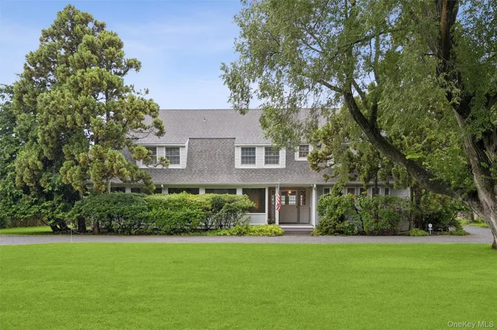 21 Seafield Lane, Southampton, New York 11978