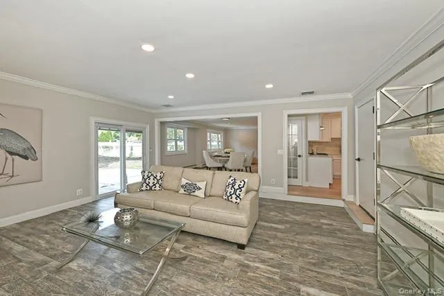 27 Osage Drive, Huntington, NY, 3 Bedrooms Bedrooms, 7 Rooms Rooms,2 BathroomsBathrooms,Residential,For Rent,Osage,0,1044208 27 Osage Drive, Huntington, NY, 3 Bedrooms Bedrooms, 7 Rooms Rooms,2 BathroomsBathrooms,Residential,For Rent,Osage,0,1044208