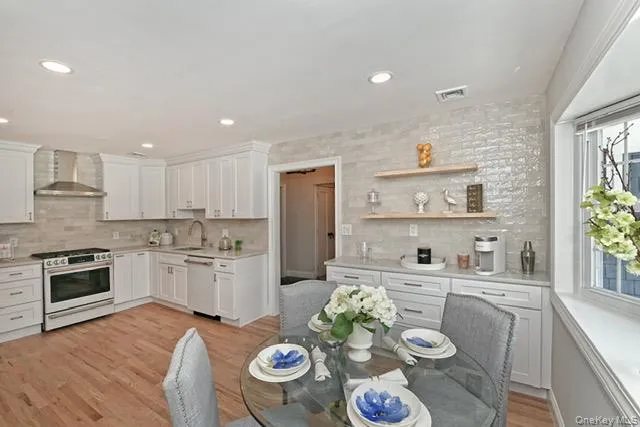 27 Osage Drive, Huntington, NY, 3 Bedrooms Bedrooms, 7 Rooms Rooms,2 BathroomsBathrooms,Residential,For Rent,Osage,0,1044208 27 Osage Drive, Huntington, NY, 3 Bedrooms Bedrooms, 7 Rooms Rooms,2 BathroomsBathrooms,Residential,For Rent,Osage,0,1044208