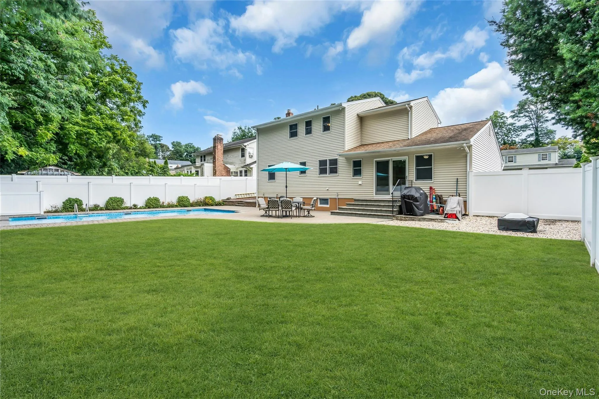 19 Opal Court, Smithtown, NY, 4 Bedrooms Bedrooms, 8 Rooms Rooms,1 BathroomBathrooms,Residential,For Rent,Opal,0,1044212 19 Opal Court, Smithtown, NY, 4 Bedrooms Bedrooms, 8 Rooms Rooms,1 BathroomBathrooms,Residential,For Rent,Opal,0,1044212