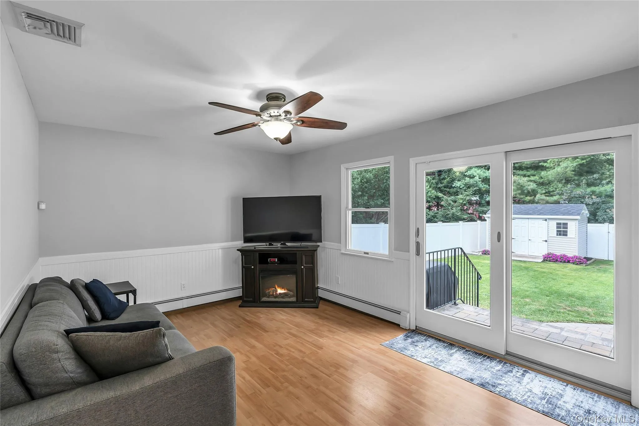 19 Opal Court, Smithtown, NY, 4 Bedrooms Bedrooms, 8 Rooms Rooms,1 BathroomBathrooms,Residential,For Rent,Opal,0,1044212 19 Opal Court, Smithtown, NY, 4 Bedrooms Bedrooms, 8 Rooms Rooms,1 BathroomBathrooms,Residential,For Rent,Opal,0,1044212