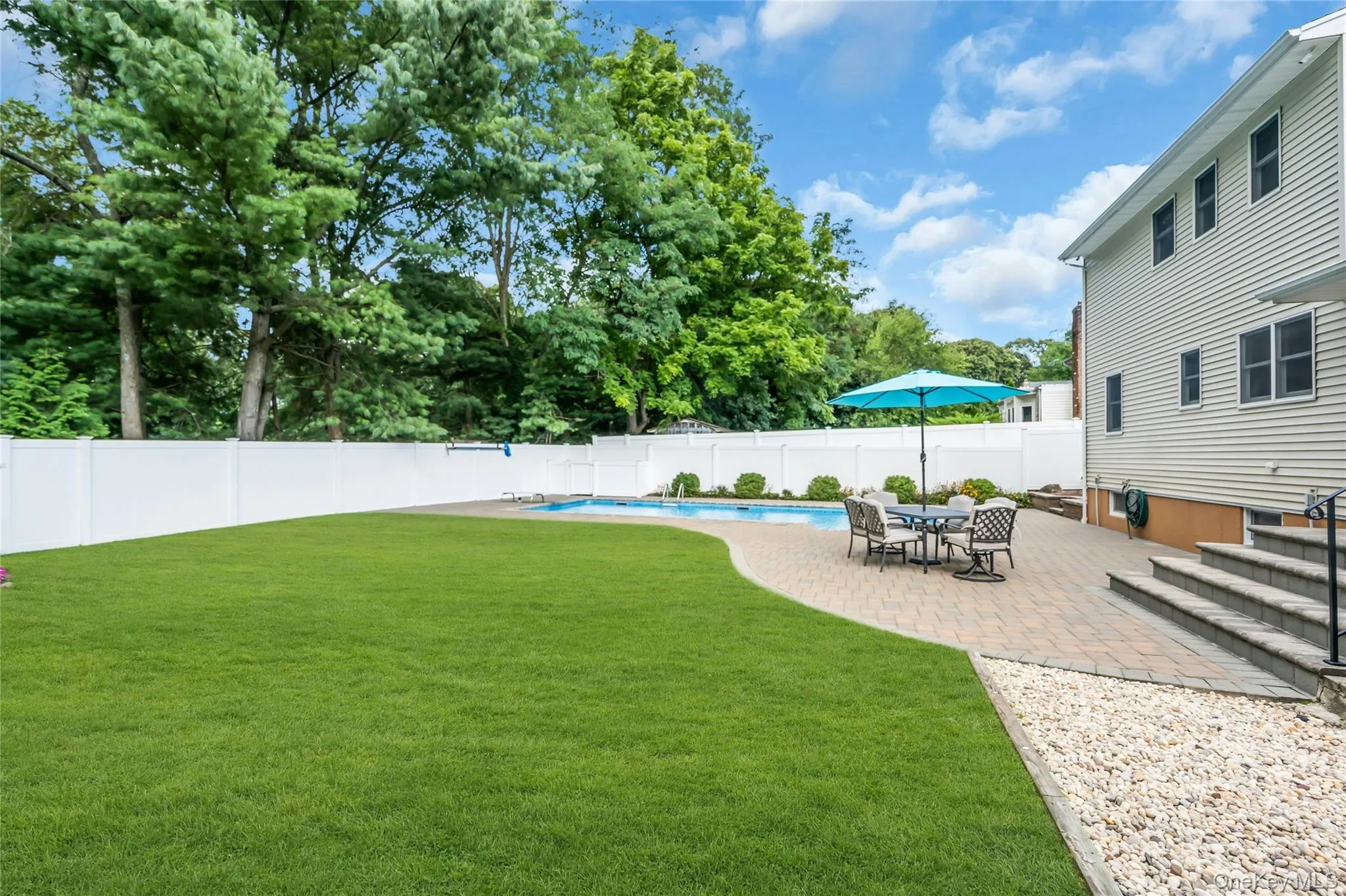 19 Opal Court, Smithtown, NY, 4 Bedrooms Bedrooms, 8 Rooms Rooms,1 BathroomBathrooms,Residential,For Rent,Opal,0,1044212 19 Opal Court, Smithtown, NY, 4 Bedrooms Bedrooms, 8 Rooms Rooms,1 BathroomBathrooms,Residential,For Rent,Opal,0,1044212