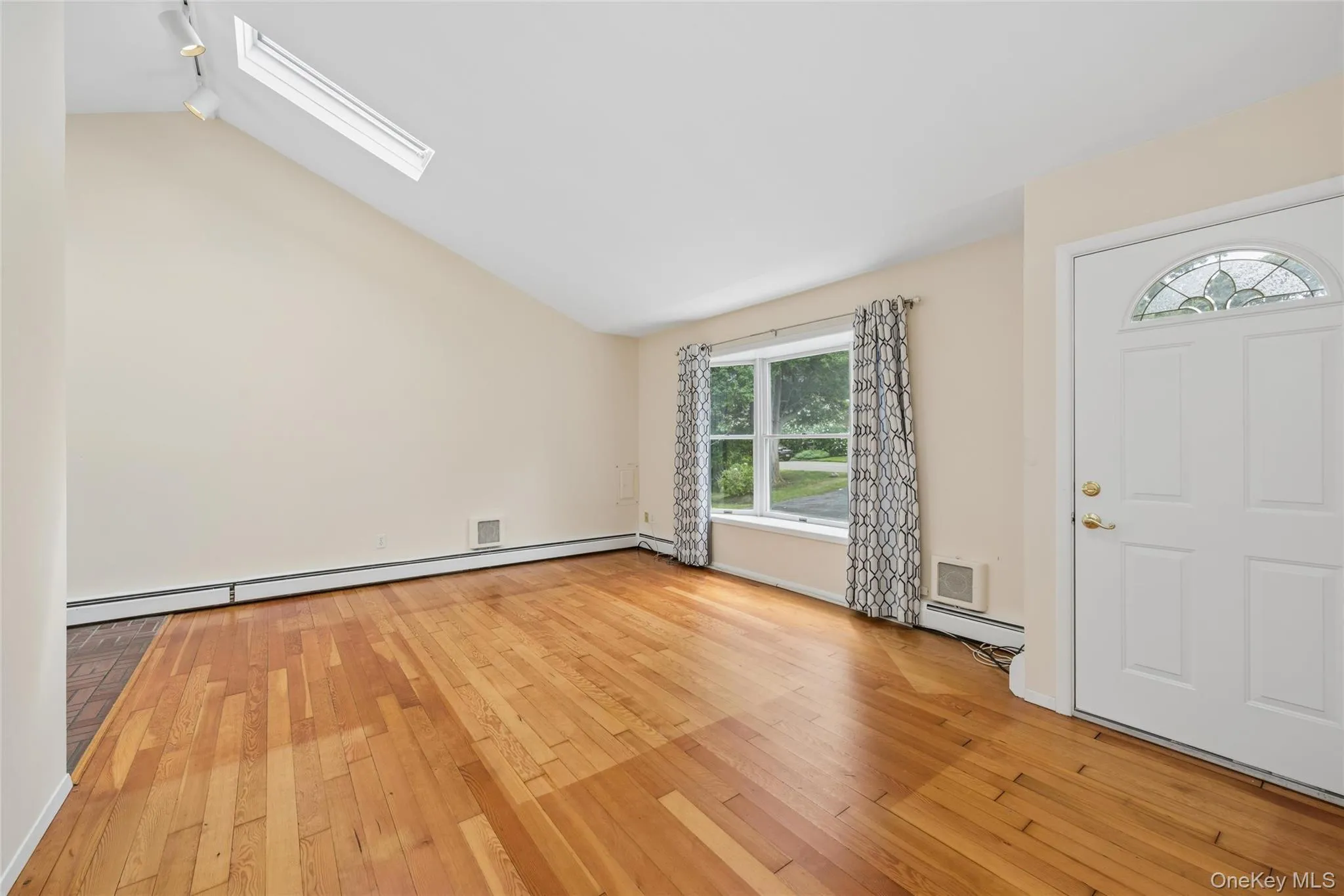 59 Homewood Drive, Southampton, NY, 3 Bedroom Bedrooms, 6 Room Rooms,2 BathroomBathrooms,Residential Lease,For Rent,Homewood,0,1044215 59 Homewood Drive, Southampton, NY, 3 Bedroom Bedrooms, 6 Room Rooms,2 BathroomBathrooms,Residential Lease,For Rent,Homewood,0,1044215
