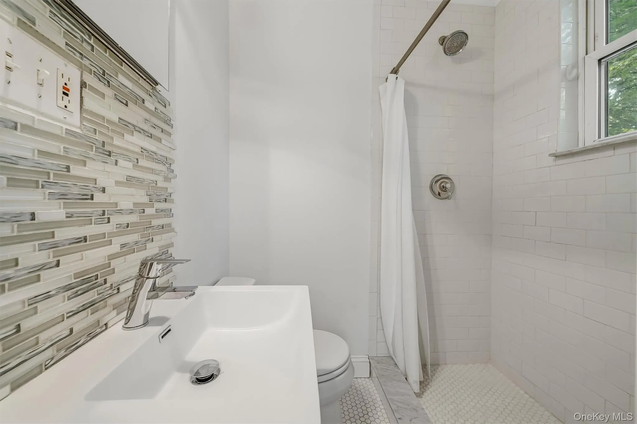 31 Desmond Avenue, Yonkers, NY, 5 Bedrooms Bedrooms, 11 Rooms Rooms,3 BathroomsBathrooms,Residential Lease,For Rent,Desmond,0,1044216 31 Desmond Avenue, Yonkers, NY, 5 Bedrooms Bedrooms, 11 Rooms Rooms,3 BathroomsBathrooms,Residential Lease,For Rent,Desmond,0,1044216