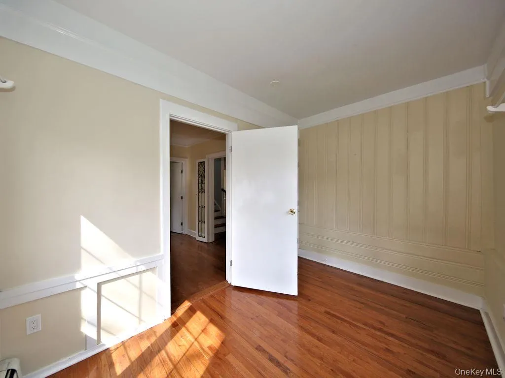 14 Weeks Place, New Rochelle, NY, 3 Bedroom Bedrooms, 6 Room Rooms,2 BathroomBathrooms,Residential Lease,For Rent,Weeks,0,1044217 14 Weeks Place, New Rochelle, NY, 3 Bedroom Bedrooms, 6 Room Rooms,2 BathroomBathrooms,Residential Lease,For Rent,Weeks,0,1044217