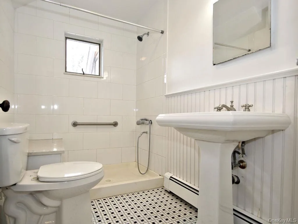 14 Weeks Place, New Rochelle, NY, 3 Bedroom Bedrooms, 6 Room Rooms,2 BathroomBathrooms,Residential Lease,For Rent,Weeks,0,1044217 14 Weeks Place, New Rochelle, NY, 3 Bedroom Bedrooms, 6 Room Rooms,2 BathroomBathrooms,Residential Lease,For Rent,Weeks,0,1044217
