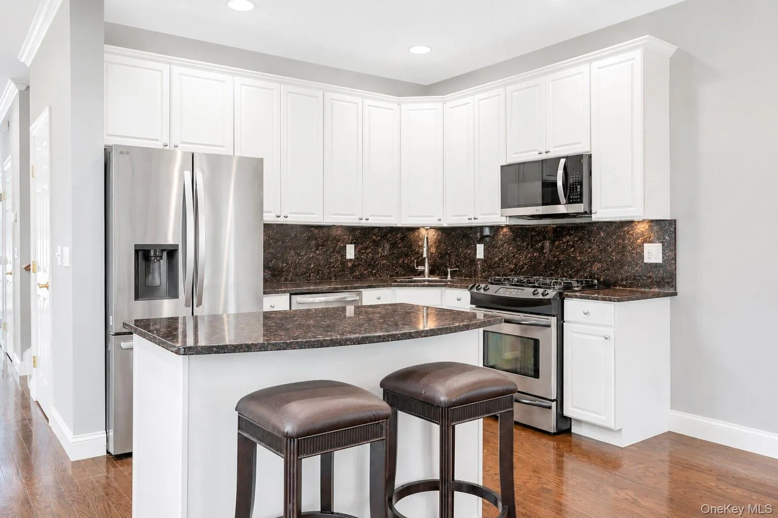 327 Medea Way, Islip, NY, 4 Bedrooms Bedrooms, 7 Rooms Rooms,3 BathroomsBathrooms,Residential,For Rent,Medea,0,1044221 327 Medea Way, Islip, NY, 4 Bedrooms Bedrooms, 7 Rooms Rooms,3 BathroomsBathrooms,Residential,For Rent,Medea,0,1044221