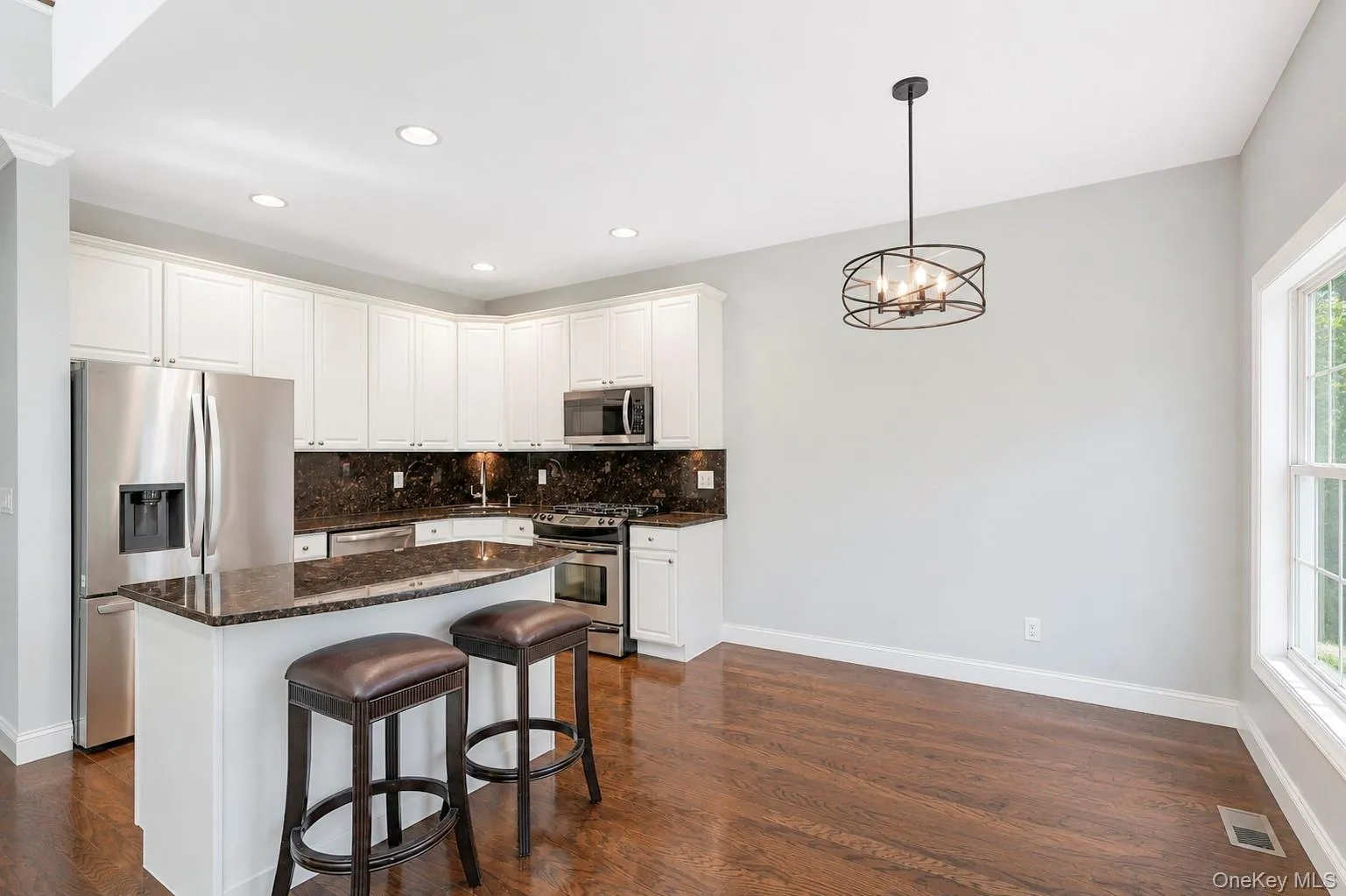 327 Medea Way, Islip, NY, 4 Bedrooms Bedrooms, 7 Rooms Rooms,3 BathroomsBathrooms,Residential,For Rent,Medea,0,1044221 327 Medea Way, Islip, NY, 4 Bedrooms Bedrooms, 7 Rooms Rooms,3 BathroomsBathrooms,Residential,For Rent,Medea,0,1044221