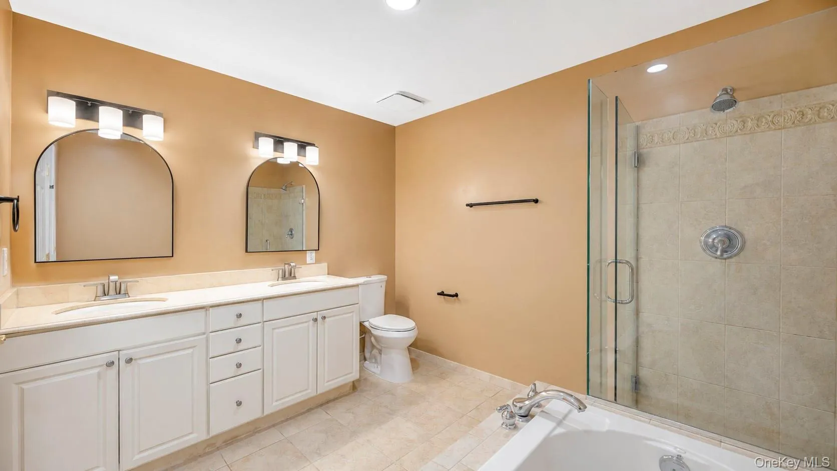 327 Medea Way, Islip, NY, 4 Bedrooms Bedrooms, 7 Rooms Rooms,3 BathroomsBathrooms,Residential,For Rent,Medea,0,1044221 327 Medea Way, Islip, NY, 4 Bedrooms Bedrooms, 7 Rooms Rooms,3 BathroomsBathrooms,Residential,For Rent,Medea,0,1044221